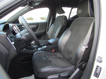 Image véhicule  Volvo XC40 (14)