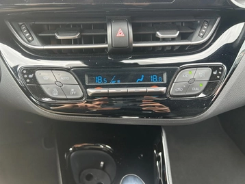 Image véhicule  Toyota C-HR (28)