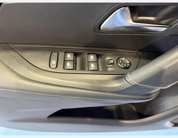 Image véhicule  Peugeot 2008 (12)