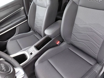 Image véhicule  Jeep AVENGER (5)