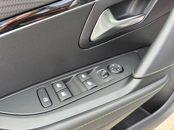 Image véhicule  Peugeot 208 (20)
