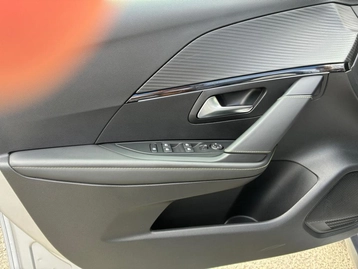 Image véhicule  Peugeot 208 (19)