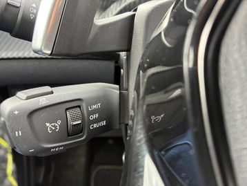 Image véhicule  Peugeot 208 (23)