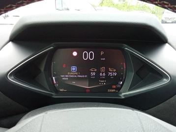 Image véhicule DS DS3 CROSSBACK (16) Image véhicule DS DS3 CROSSBACK (16)
