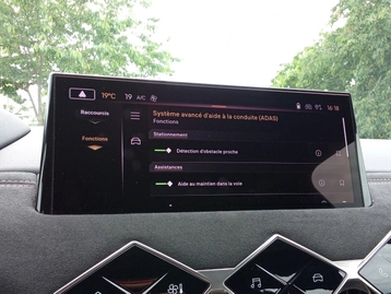 Image véhicule DS DS3 CROSSBACK (9) Image véhicule DS DS3 CROSSBACK (9)