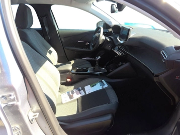 Image véhicule  Peugeot 208 (18)