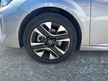 Image véhicule  Peugeot 208 (6)