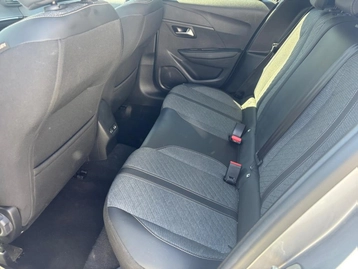 Image véhicule  Peugeot 208 (18)