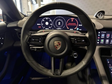 Image véhicule Porsche TAYCAN (13) Image véhicule Porsche TAYCAN (13)