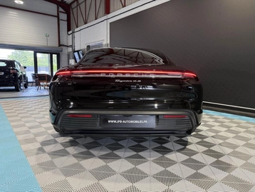 Image véhicule Porsche TAYCAN (62) Image véhicule Porsche TAYCAN (62)
