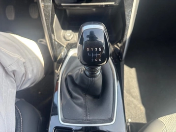 Image véhicule  Peugeot 208 (31)