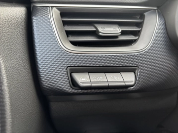 Image véhicule  Renault ARKANA (30)