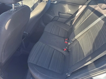 Image véhicule  Kia STONIC (11)