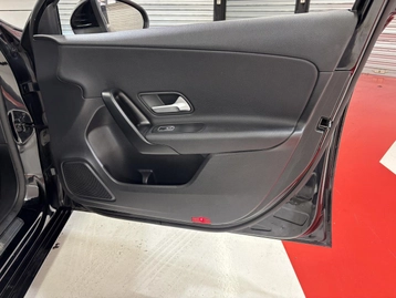 Image véhicule  Mercedes CLASSE A (23)