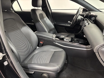 Image véhicule  Mercedes CLASSE A (24)