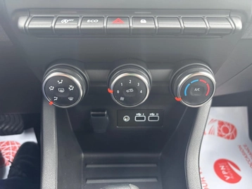 Image véhicule  Renault CLIO (33)