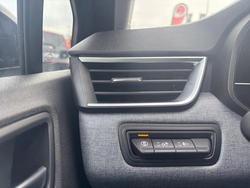 Image véhicule  Renault CLIO (20)