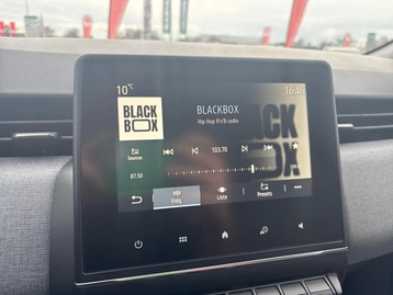 Image véhicule  Renault CLIO (26)