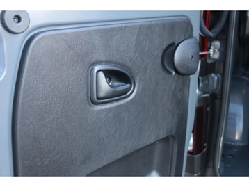 Image véhicule  Renault TRAFIC (34)