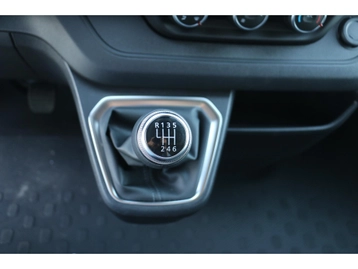 Image véhicule  Renault TRAFIC (32)