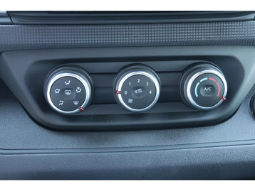 Image véhicule  Renault TRAFIC (27)