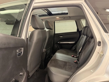 Image véhicule Suzuki VITARA (42) Image véhicule Suzuki VITARA (42)