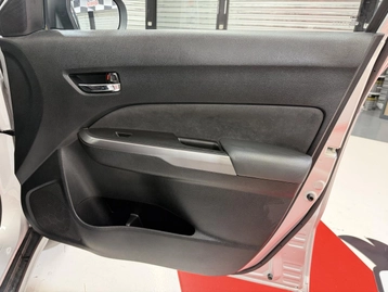 Image véhicule Suzuki VITARA (49) Image véhicule Suzuki VITARA (49)