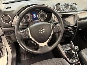 Image véhicule Suzuki VITARA (29) Image véhicule Suzuki VITARA (29)