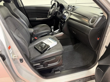 Image véhicule Suzuki VITARA (50) Image véhicule Suzuki VITARA (50)