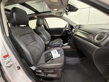 Image véhicule Suzuki VITARA (52) Image véhicule Suzuki VITARA (52)