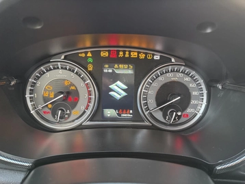 Image véhicule Suzuki VITARA (54) Image véhicule Suzuki VITARA (54)