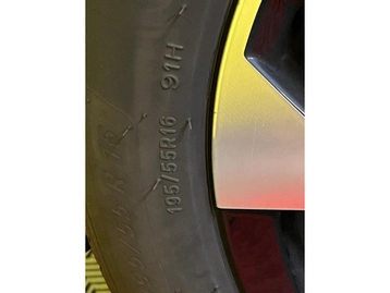 Image véhicule  Peugeot 208 (37)