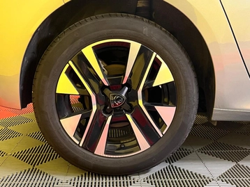 Image véhicule  Peugeot 208 (33)