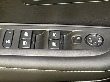 Image véhicule  Peugeot 208 (29)