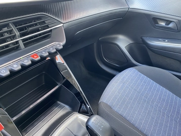 Image véhicule  Peugeot 208 (9)