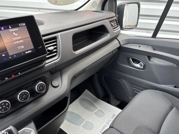Image véhicule  Renault TRAFIC (21)