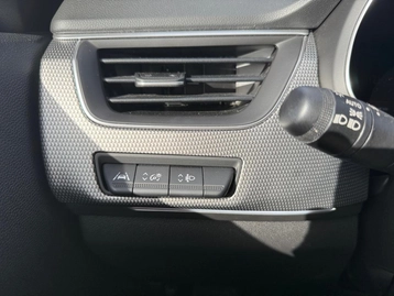 Image véhicule  Renault ARKANA (17)