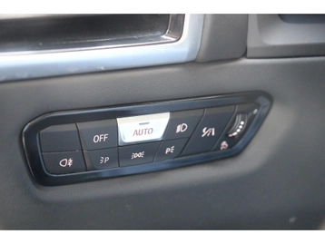 Image véhicule  BMW SÉRIE 8 (28)