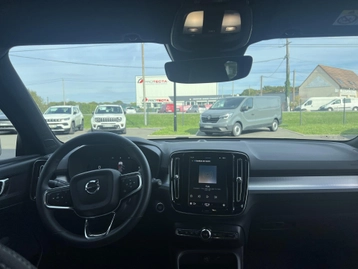 Image véhicule  Volvo XC40 (43)
