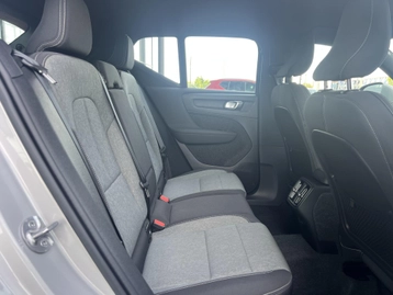 Image véhicule  Volvo XC40 (22)