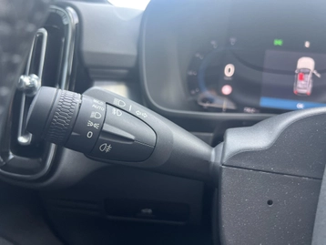 Image véhicule  Volvo XC40 (16)