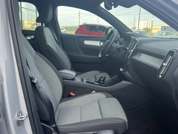 Image véhicule  Volvo XC40 (19)