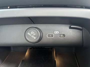 Image véhicule  Volvo XC40 (38)