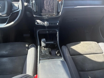 Image véhicule  Volvo C40 (10)