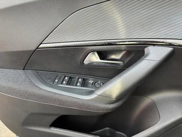 Image véhicule  Peugeot 2008 (18)