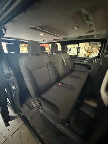 Image véhicule  Renault TRAFIC COMBI (4)
