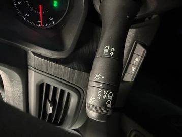 Image véhicule  Renault TRAFIC COMBI (9)