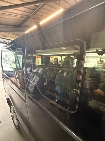 Image véhicule  Renault TRAFIC COMBI (3)