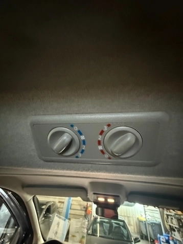 Image véhicule  Renault TRAFIC COMBI (5)