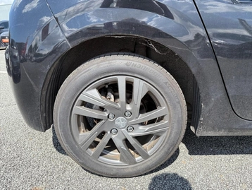 Image véhicule  Peugeot 208 (8)